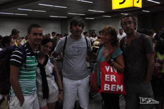 Encontro com a Leo e a Karen (estiveram conosco em Itaúnas - ES nesses 1000dias!) e Guro e Sossa, no aeroporto de Fortaleza. Eles voltavam para Ribeirão Preto e nós para Santiago!